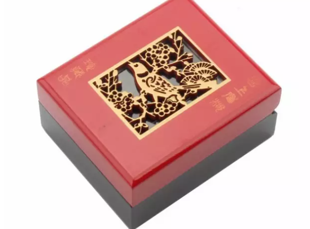 激光打標(biāo)月餅盒，祝您家美滿，人團圓