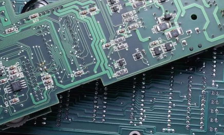 PCB專用激光打標(biāo)機(jī)：電路板行業(yè)的閃光點(diǎn)