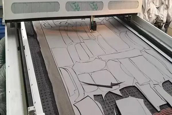 自動送料激光切割機(jī)介紹