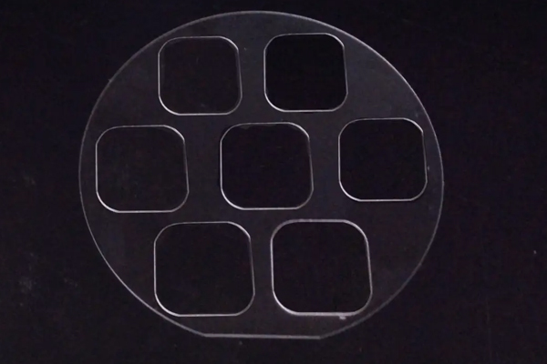 玻璃激光切割機(jī)（價(jià)格）多少錢一臺(tái)？